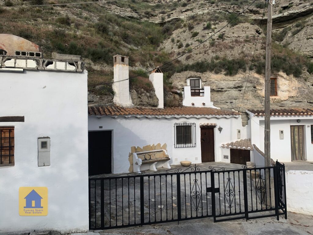 Cueva Erik 15